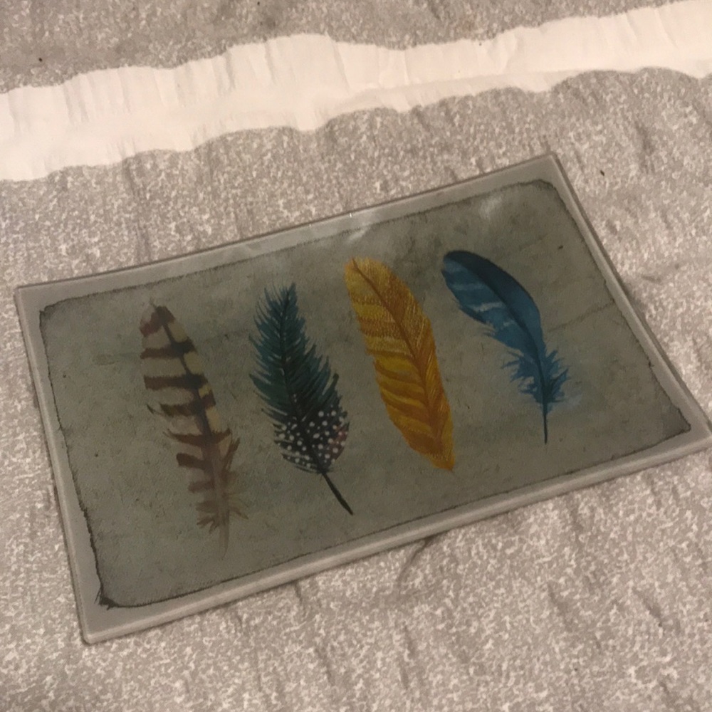 Feather jewelry holder tray